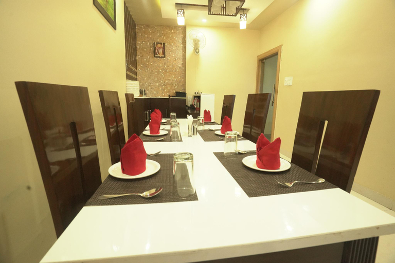 Food & Drinks 5, Hotel Maggo, Bharatpur