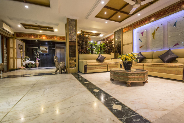 Public Area 1, Hotel Aryaas, Tirunelveli