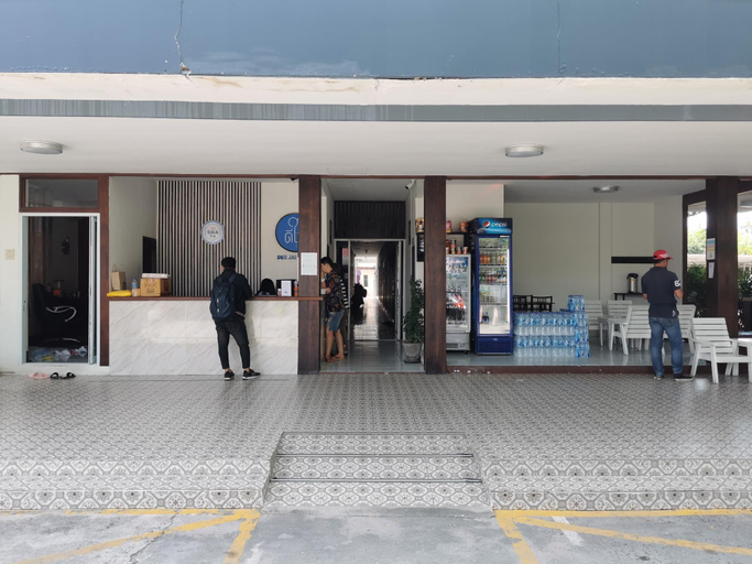 Exterior & Views 1, Deejai hotel, Muang Chon Buri