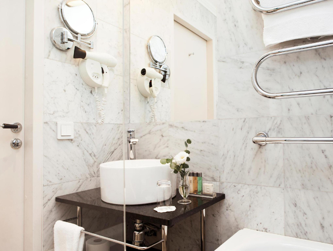 Bathroom 4, Elite Hotel Stockholm Plaza, Stockholm