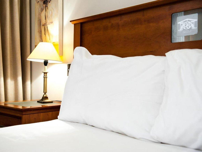 Bedroom 3, The Grand Hotel, Swansea