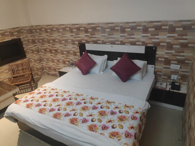 Bedroom 5, Ginger Jammu, Bari Brahmana, Jammu