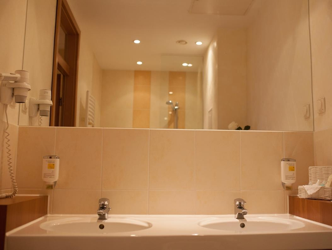 Bathroom 4, Martas Hotel Albrechtshof Berlin, Berlin