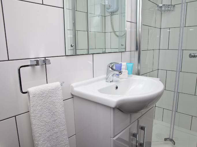 Bathroom 3, Nineteen, Brighton and Hove