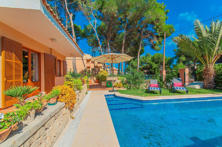 Others 5, Villa Art, Baleares