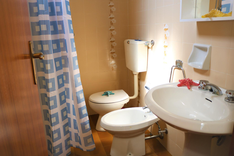 Bathroom, Apartment In Villa With Private Garden, Venezia