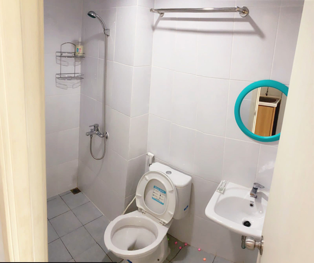 Bathroom 4, Apartemen Patraland Urbano by Alloggio, Bekasi
