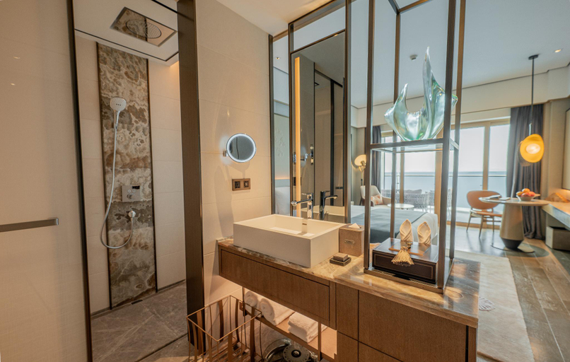 Bathroom, Howard Johnson by Wyndham Sihanoukville, Sihanoukville