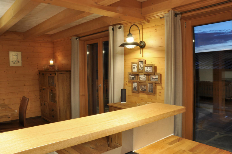 Others 4, Chalet Edelweiss Breathtaking Glacier View, Aigle
