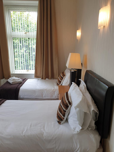 Bedroom 2, Edenbank Hotel, Dumfries and Galloway