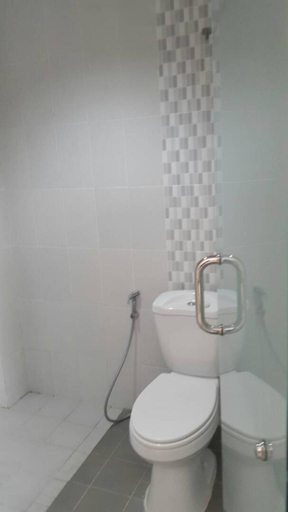 Bathroom, Tonotel Hotel, Semarang