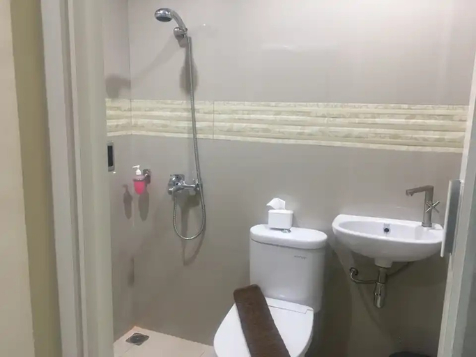 Bathroom 4, D Rael Guest house Syariah, Malang
