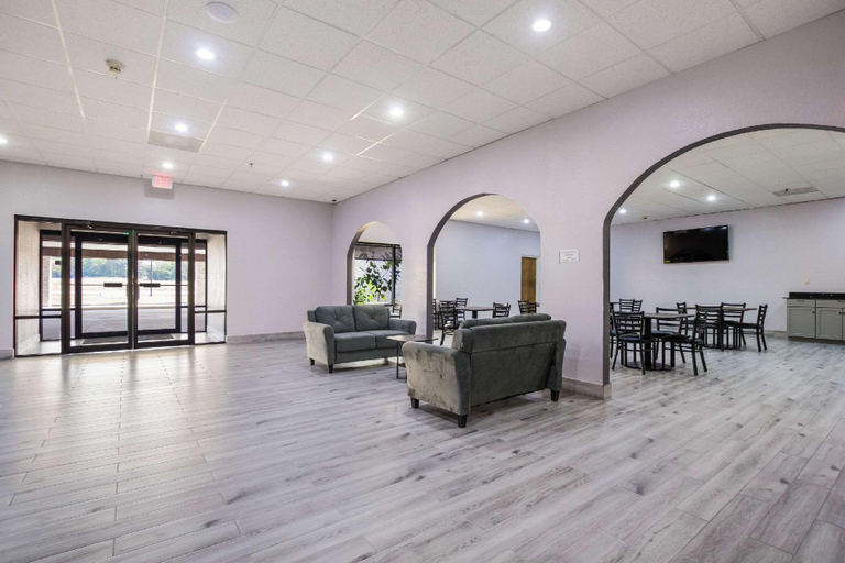 Public Area, Quality Inn Grayville, White