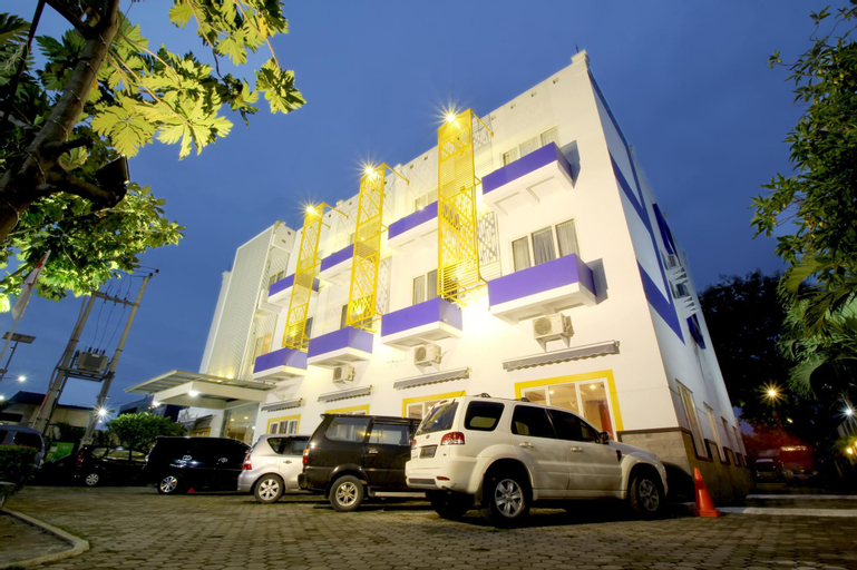 Exterior & Views 3, Dewanti Hotel Cirebon, Cirebon