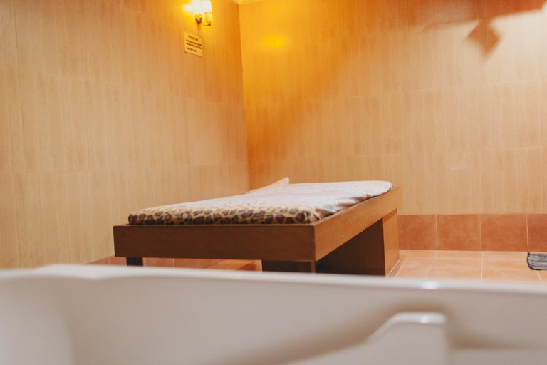 Bathroom 5, Hotel Gloris, Batam