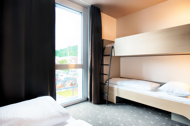Bedroom 2, B&B Hotel Stuttgart-Neckarhafen, Stuttgart