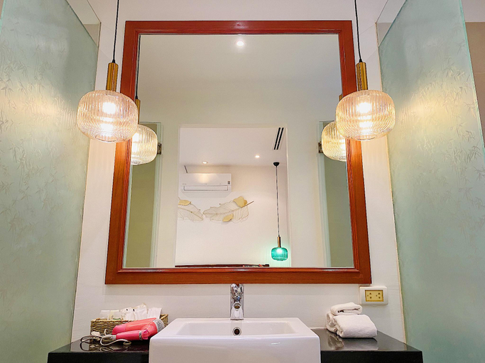 Bathroom 5, Beautiful 1br Pool Villa Walk To Bangtao Beach, Pulau Phuket