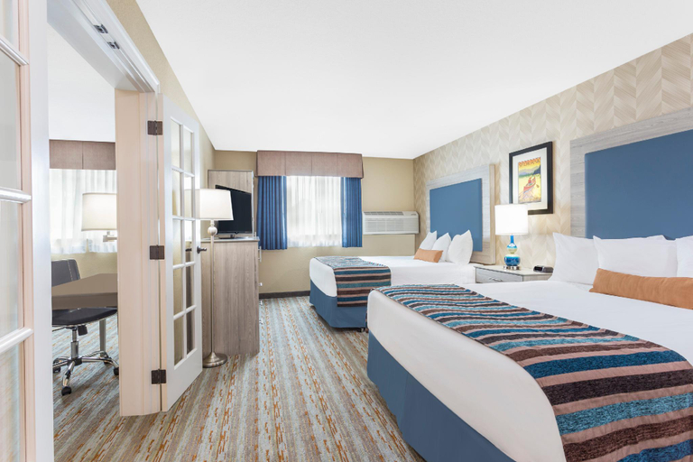 Bedroom 2, SilverStone Inn and Suites, Spokane