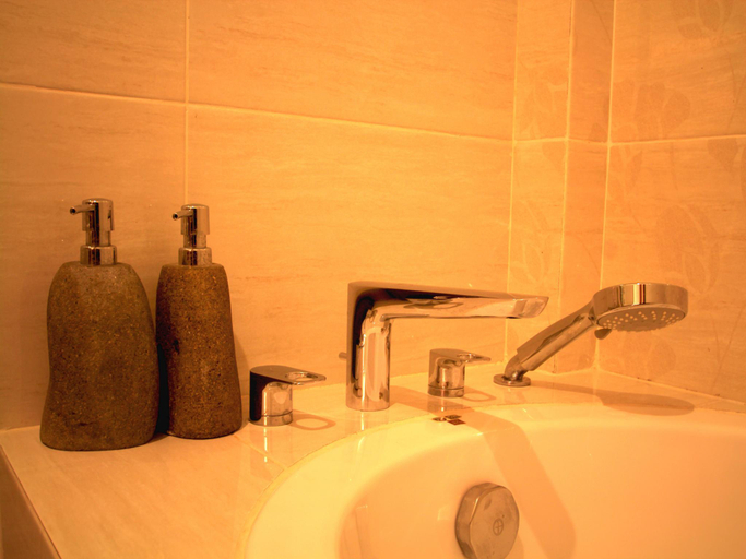 Bathroom 1, Jesen Inn 2, Badung