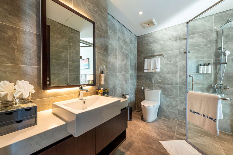Bathroom 5, Best Western Premier Sapphire Halong, Hạ Long