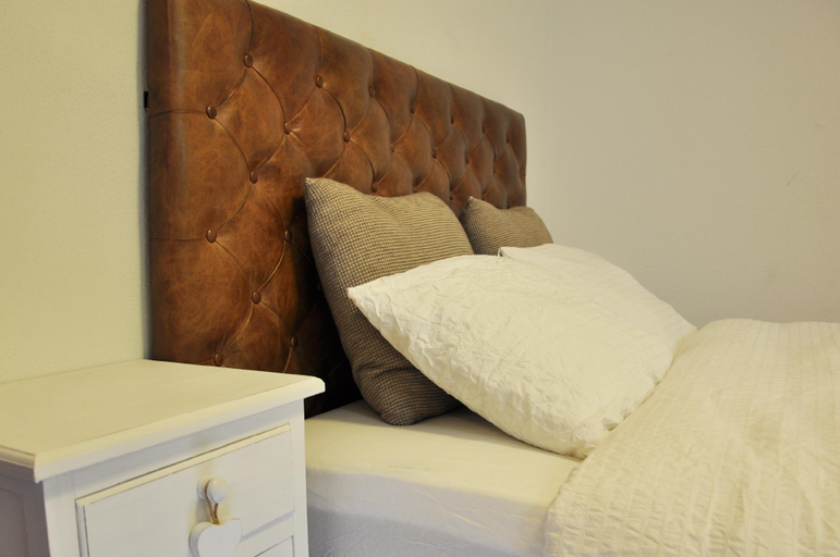 Bedroom 2, Chalet Edelweiss Stunning Glacier View, Aigle