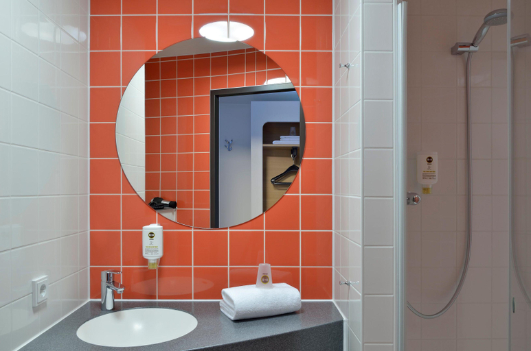 Bathroom 5, B&B Hotel Trier, Trier