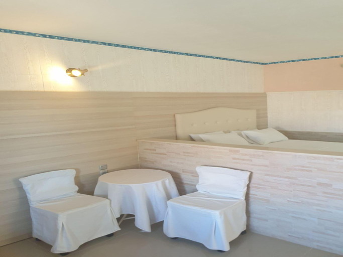 Bedroom 2, Sea View Room on Half Board basis, Crete