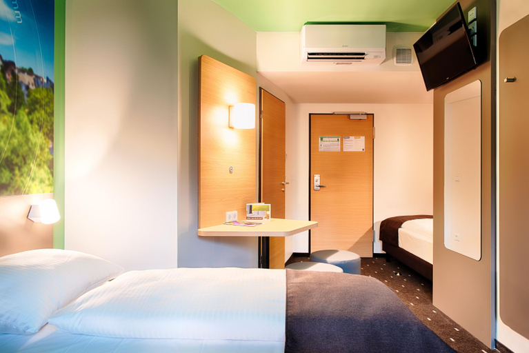 Bedroom 2, B&B Hotel Wetzlar, Lahn-Dill-Kreis