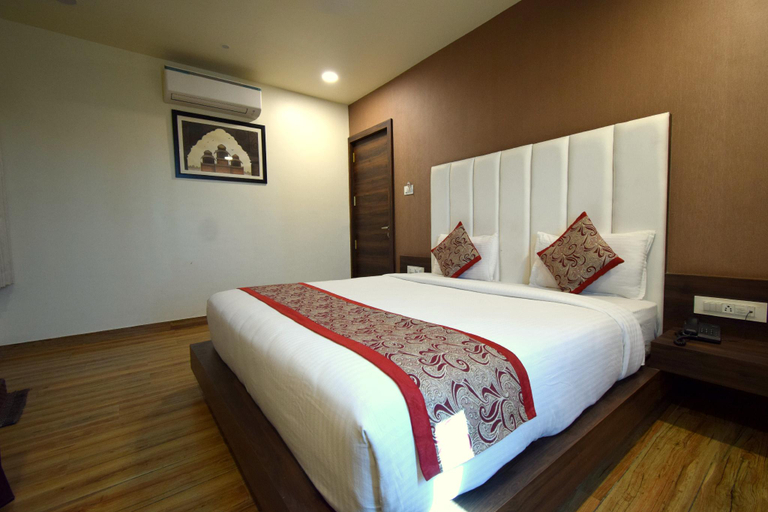 4, Hotel Pari, Devbhumi Dwarka