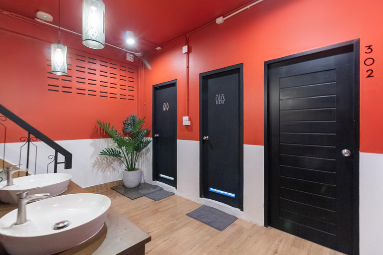Bathroom 4, Kudi Hostel, Bang Rak