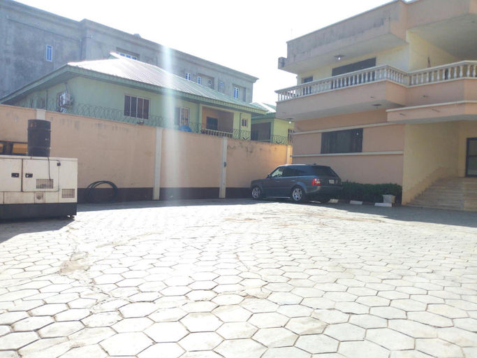 Others 3, Feligold Royal Hotel, Mushin