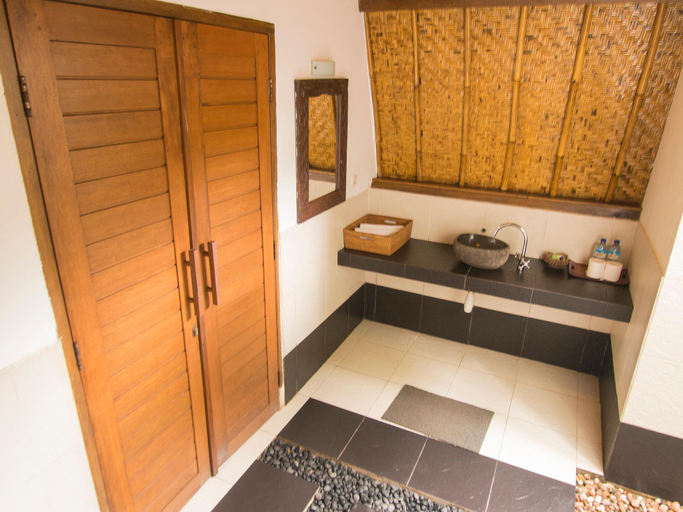 Bathroom 4, Chill Out Bungalows, Lombok