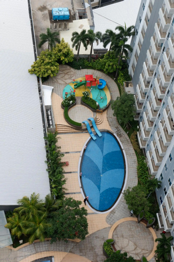 Exterior & Views 6