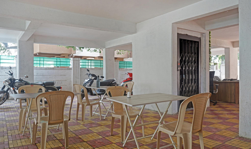 Food & Drinks 3, Itsy Hotels AY Plus Hotels, Pune