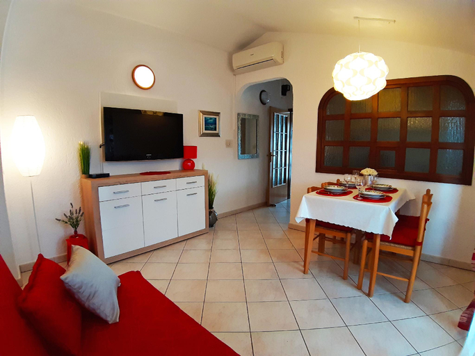 Others 5, Apartment 793, Poreč