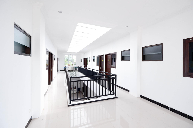 Others 5, 1611 Four D'Home, Solo