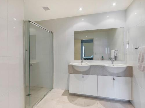 Coast Apartment 29, Wyong - South and West
