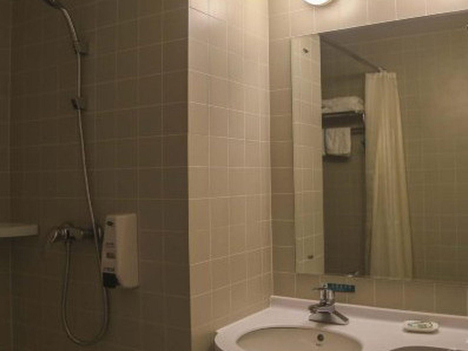 Bathroom 4, Jinjiang Inn Dalian North Railway Station , Dalian