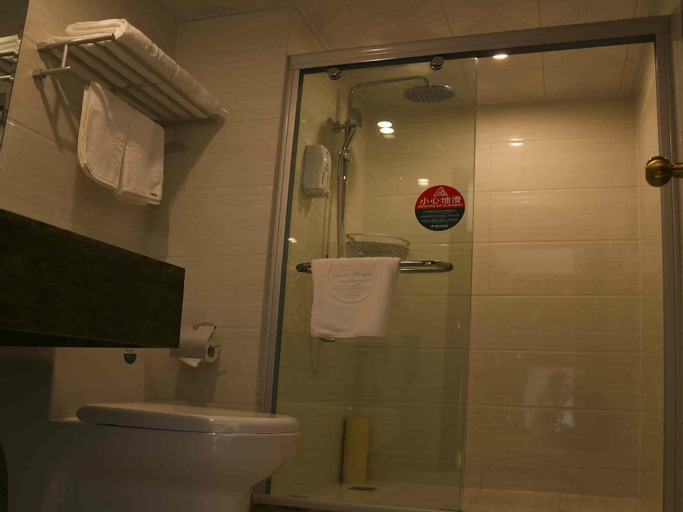 Bedroom 4, GreenTree Inn Anhui Mingguang Chihe Avenue Guancheng International City Express Hotel, Chuzhou