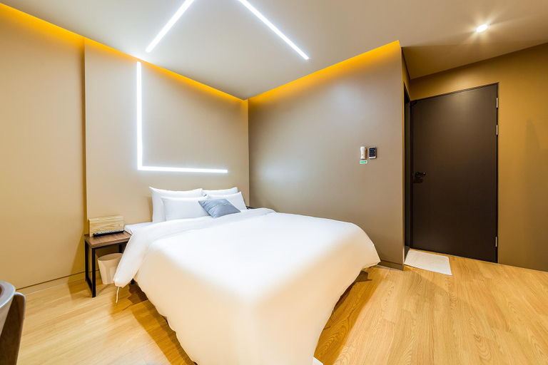 Bedroom 3, Plain Hotel, Chuncheon