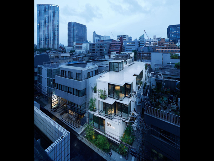 Exterior & Views 24