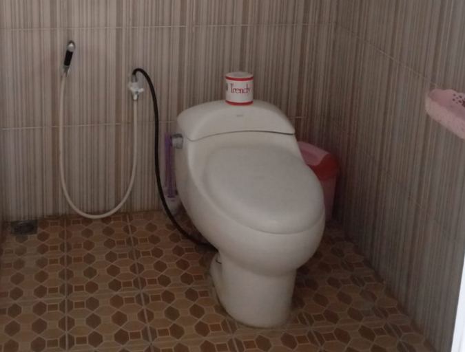 Bathroom 4, Puri Karimunjawa RedPartner, Jepara