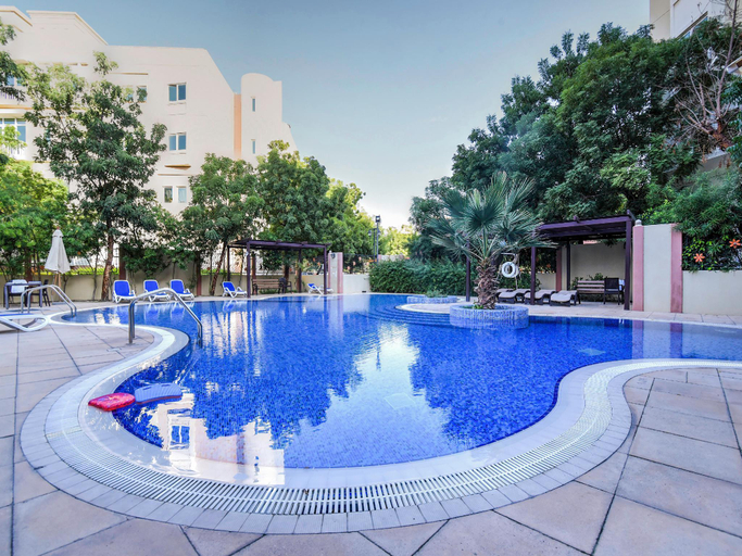Sport & Beauty 2, Parkside Suites - Discovery Gardens, Dubai