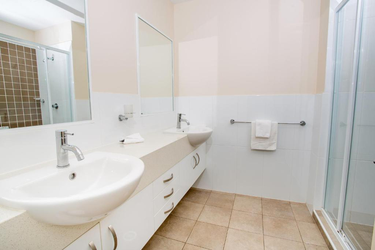 Bathroom 3, Reflections Holiday Parks Urunga, Bellingen