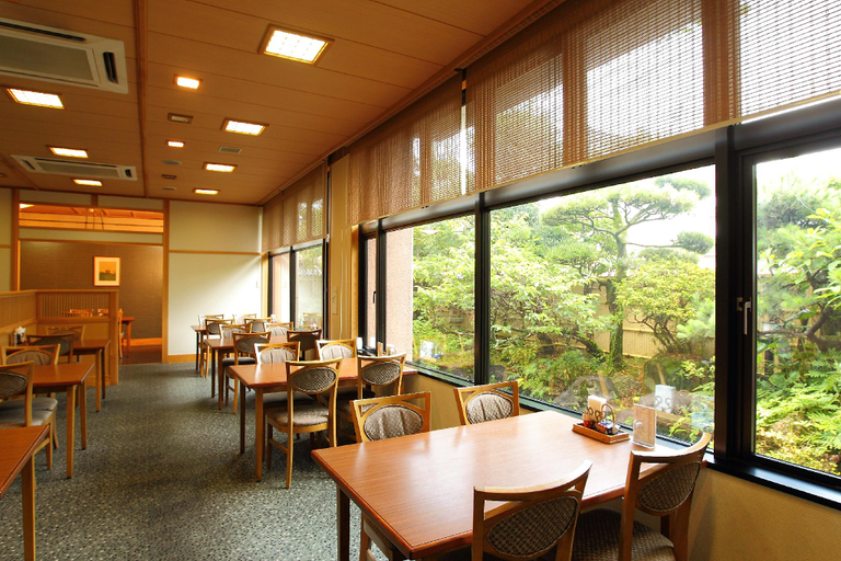 Food & Drinks 5, Hotel Kinsuien, Saiki