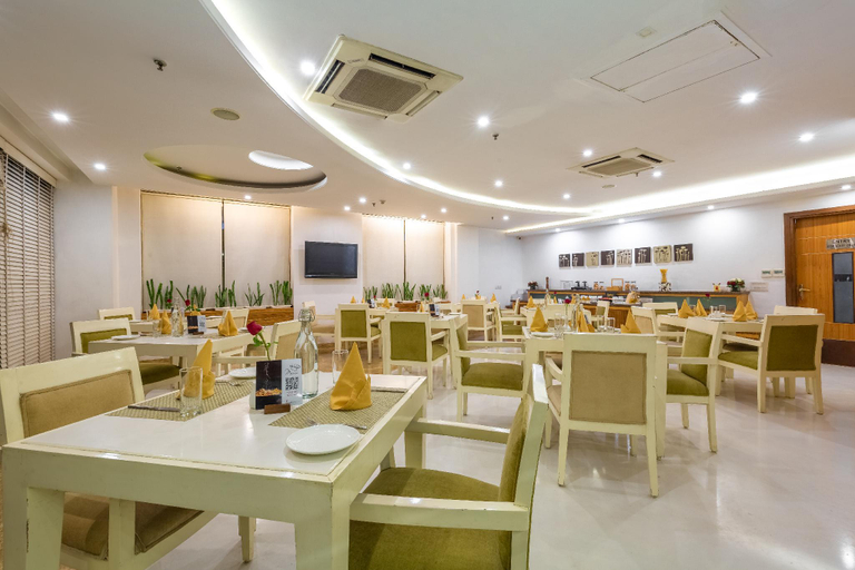 Food & Drinks 4, Rosewood Apartment Hotel, Gurgaon