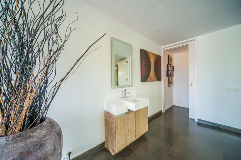 Bathroom 3, STUNNING 3 BR AMERTHA VILLA, DREAMLAND, Badung