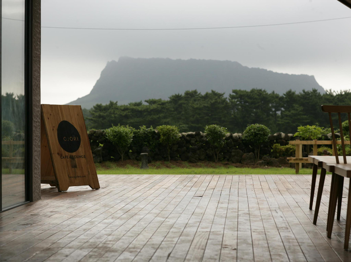 Others 4, Ojoribnb, Seogwipo