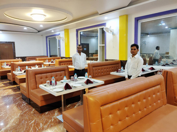 Food & Drinks 5, Bodhgaya Seven Inn Hotel n Restaurant, Gaya