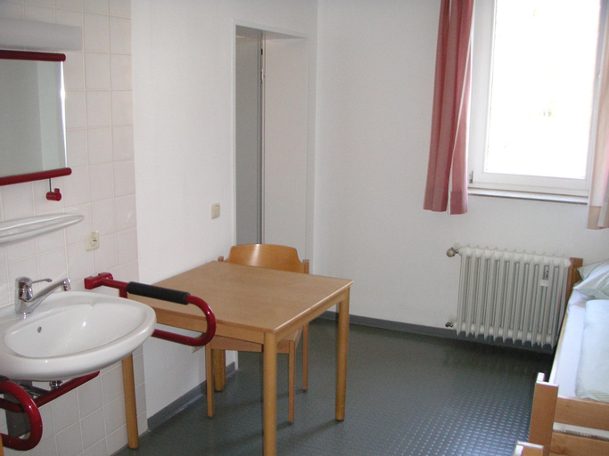 Bedroom 4, Youth Hostel Bonn, Bonn